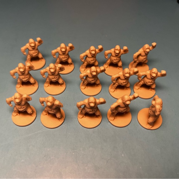 Twilight Creations’ Zombies!!! 12: Zombie Zoo Board Game - Picture 13 of 16